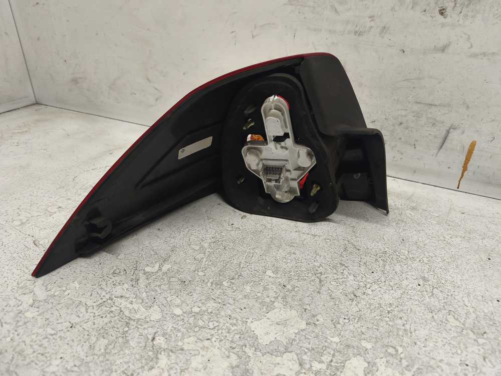 FEU ARRIERE DROIT RENAULT - Vue 2